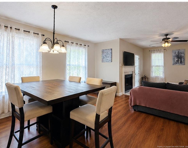 6139 Rhemish Drive - Photo Thumbnail 8