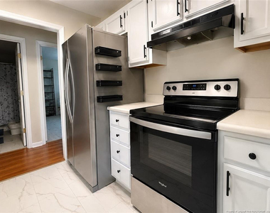 6139 Rhemish Drive - Photo Thumbnail 7