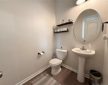 239 Boswell Street - Photo Thumbnail 10