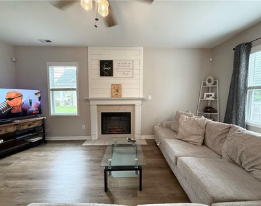 239 Boswell Street - Photo Thumbnail 15