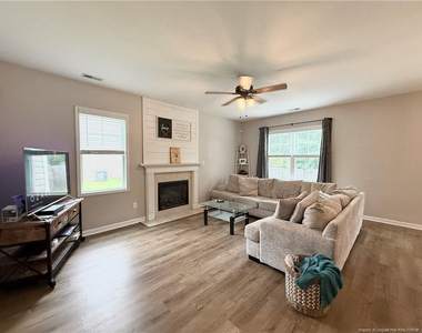 239 Boswell Street - Photo Thumbnail 12