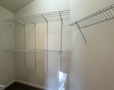 1612 Farmington Grove Drive - Photo Thumbnail 20