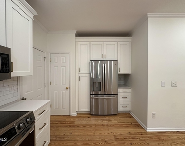 1612 Farmington Grove Drive - Photo Thumbnail 9