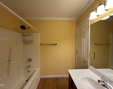 1612 Farmington Grove Drive - Photo Thumbnail 26