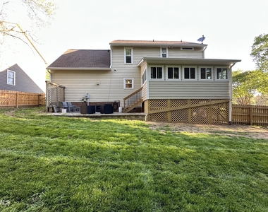 1612 Farmington Grove Drive - Photo Thumbnail 31