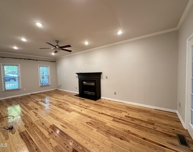 1612 Farmington Grove Drive - Photo Thumbnail 12