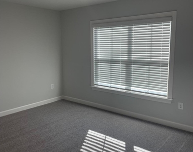 852 Money Island Place - Photo Thumbnail 27