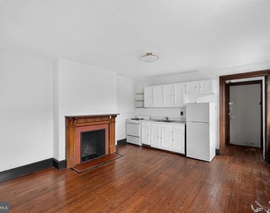 1816 Pine Street - Photo Thumbnail 4