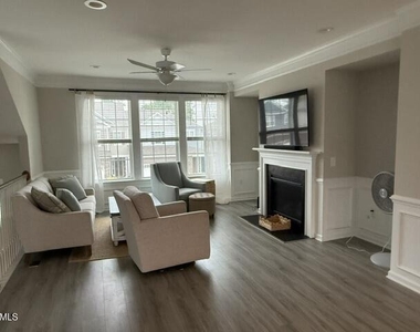 943 Haybeck Lane - Photo Thumbnail 3