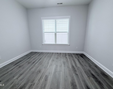 1028 Bravura Drive - Photo Thumbnail 18