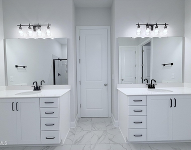 1028 Bravura Drive - Photo Thumbnail 8