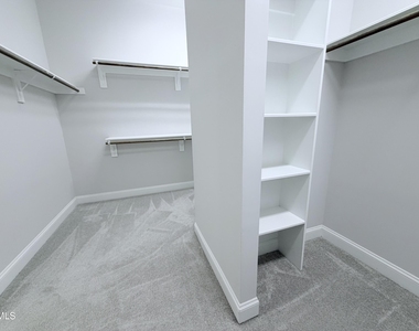 1028 Bravura Drive - Photo Thumbnail 10