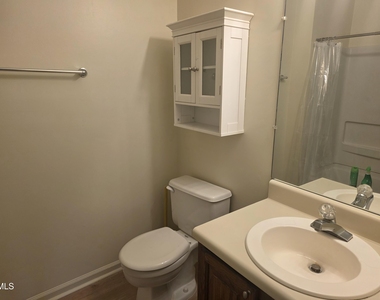 6550 Thetford Court - Photo Thumbnail 2