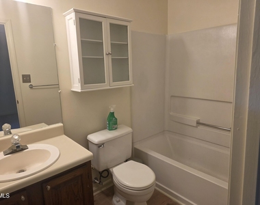 6550 Thetford Court - Photo Thumbnail 10