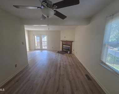 6550 Thetford Court - Photo Thumbnail 13