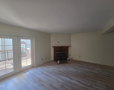 6550 Thetford Court - Photo Thumbnail 14