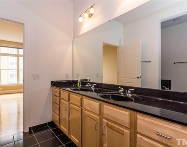 317 W Morgan Street - Photo Thumbnail 11