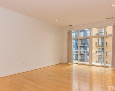317 W Morgan Street - Photo Thumbnail 2