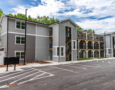 303 Linwood Street - Photo Thumbnail 15