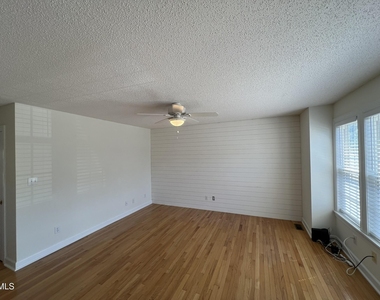 1722 Stroll Circle - Photo Thumbnail 7