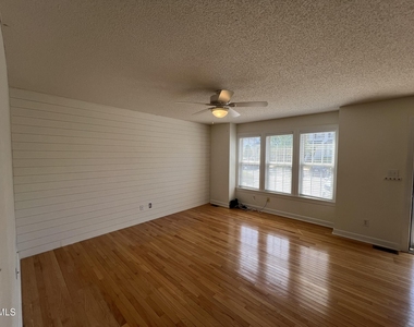 1722 Stroll Circle - Photo Thumbnail 6
