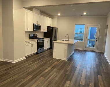 6417 Mentor Place - Photo Thumbnail 4