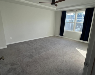 6417 Mentor Place - Photo Thumbnail 13