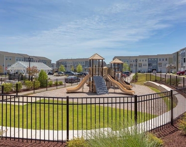 6417 Mentor Place - Photo Thumbnail 15