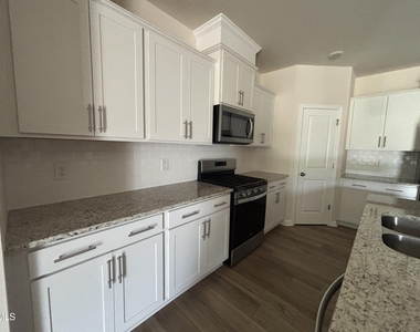 268 Abbots Ml Drive - Photo Thumbnail 7