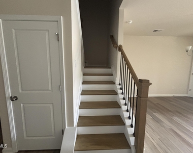 268 Abbots Ml Drive - Photo Thumbnail 3