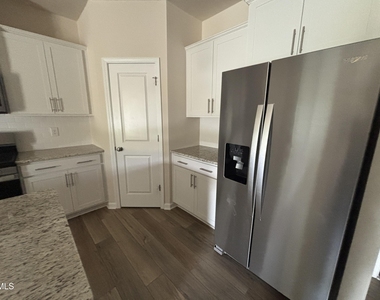 268 Abbots Ml Drive - Photo Thumbnail 14