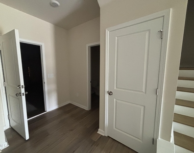 268 Abbots Ml Drive - Photo Thumbnail 16
