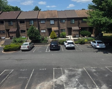 106 Sycamore Court - Photo Thumbnail 27