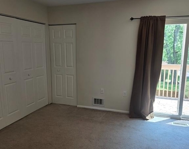 106 Sycamore Court - Photo Thumbnail 31