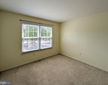 7102 Union Court - Photo Thumbnail 17