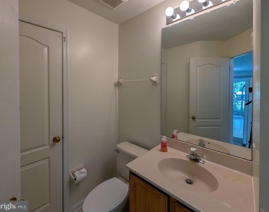 7102 Union Court - Photo Thumbnail 9