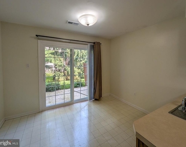 7102 Union Court - Photo Thumbnail 8