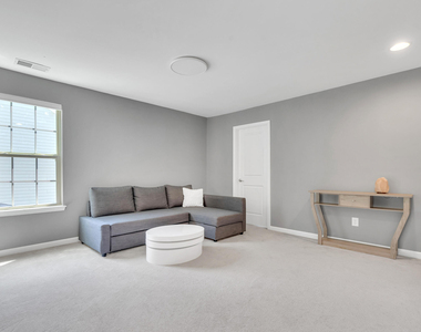 899 Legacy Falls Drive S - Photo Thumbnail 14