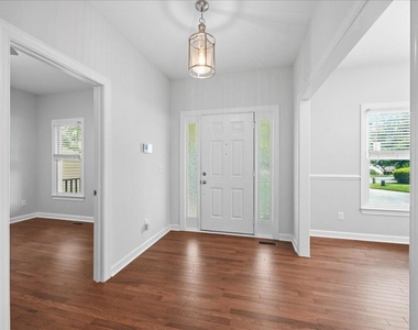 4616 Thendara Way - Photo Thumbnail 2