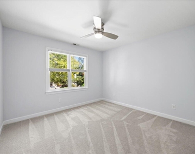 4616 Thendara Way - Photo Thumbnail 26