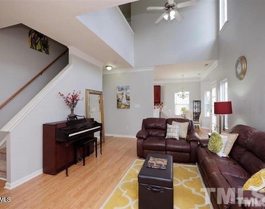 613 Hanson Road - Photo Thumbnail 7