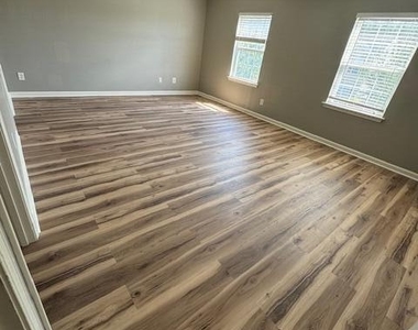 613 Hanson Road - Photo Thumbnail 15