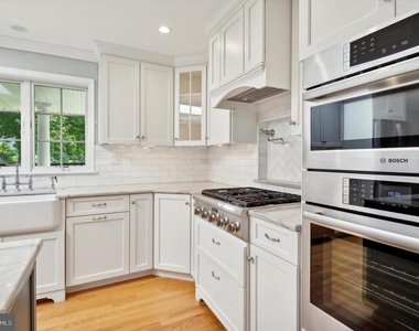 432 Webb Road - Photo Thumbnail 9