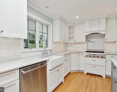 432 Webb Road - Photo Thumbnail 8