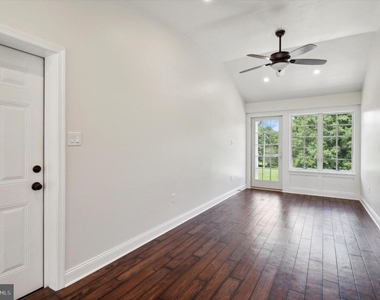 432 Webb Road - Photo Thumbnail 12