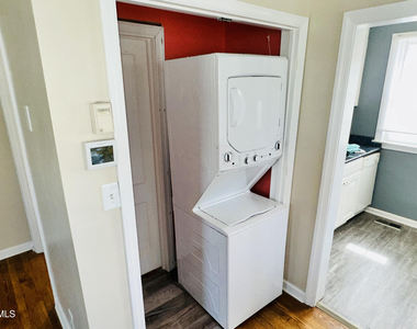 1700 Roslyn - Photo Thumbnail 11