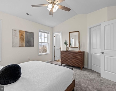 2056 Terrace View Lane - Photo Thumbnail 14