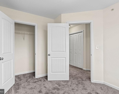 2050 Terrace View Lane - Photo Thumbnail 18