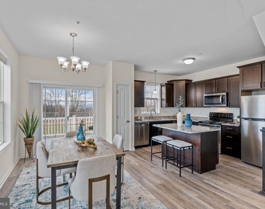 2050 Terrace View Lane - Photo Thumbnail 5