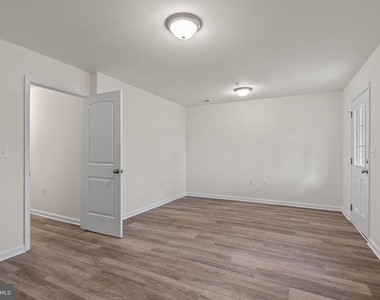 2050 Terrace View Lane - Photo Thumbnail 25